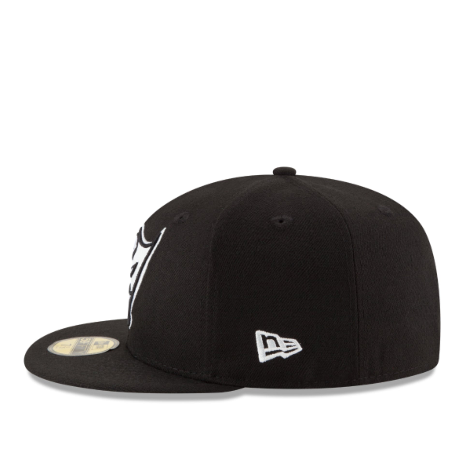 New Era Tampa Bay Buccaneers Black White 59FIFTY Fitted Hat side view