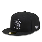 New Era New York Yankees Black White Outlined 59FIFTY Fitted Hat front left view