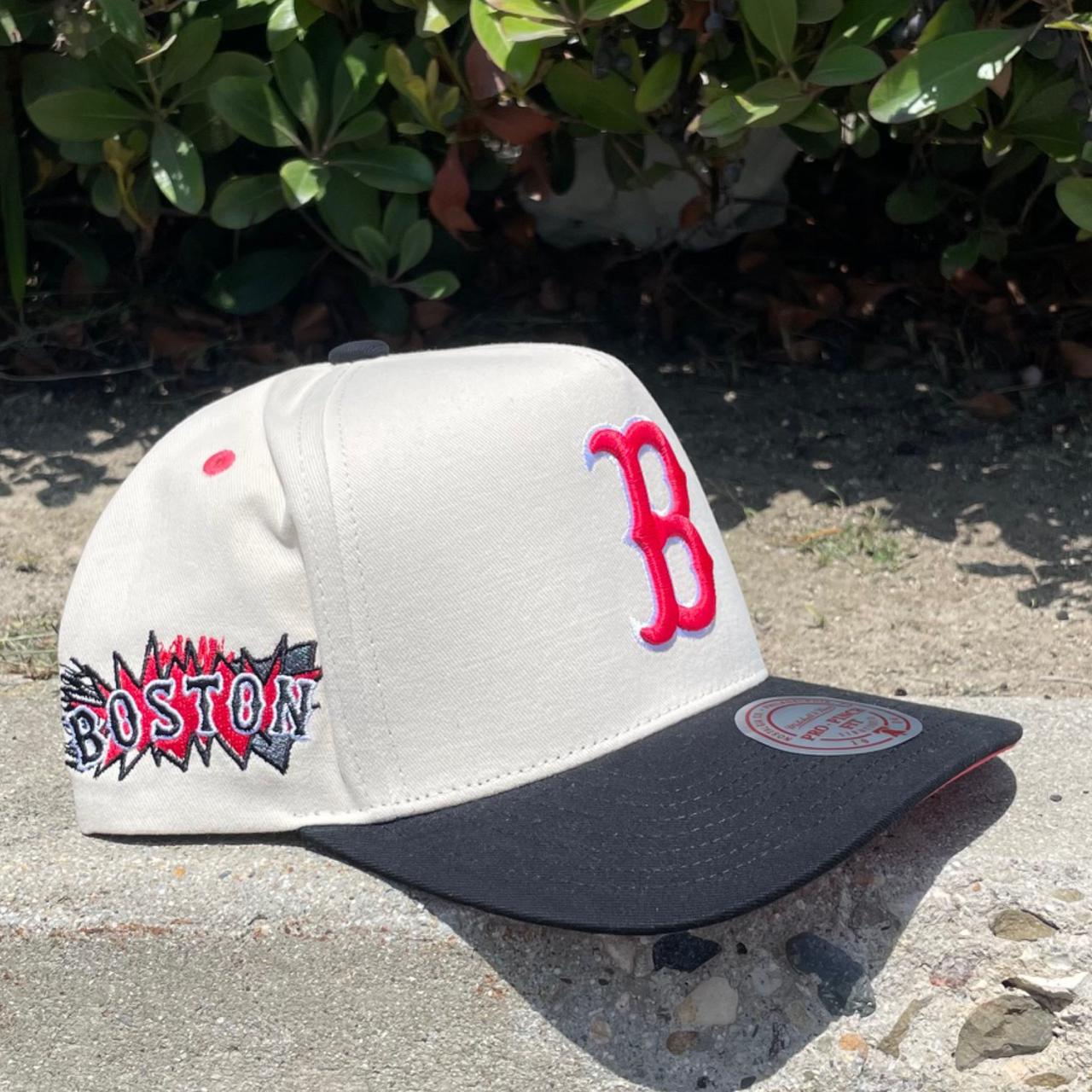 Off white black boston red sox overspray pro pinch fit mitchell and ness snapback